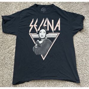 SELENA QUEEN OF‎ CUMBIA T-Shirt SMALL